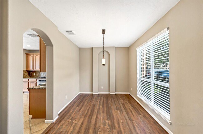 Foto del edificio - 26311 Sagewood Forest Dr