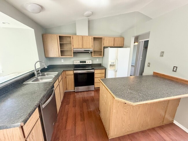 Building Photo - 1241 Lansing Ave W