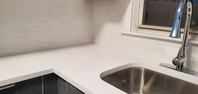 Kitchen - 212 Sussex St
