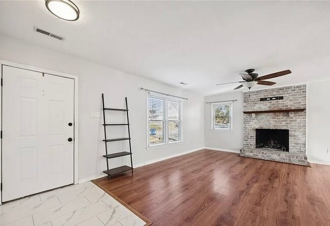 Building Photo - 6295 Banshire Dr