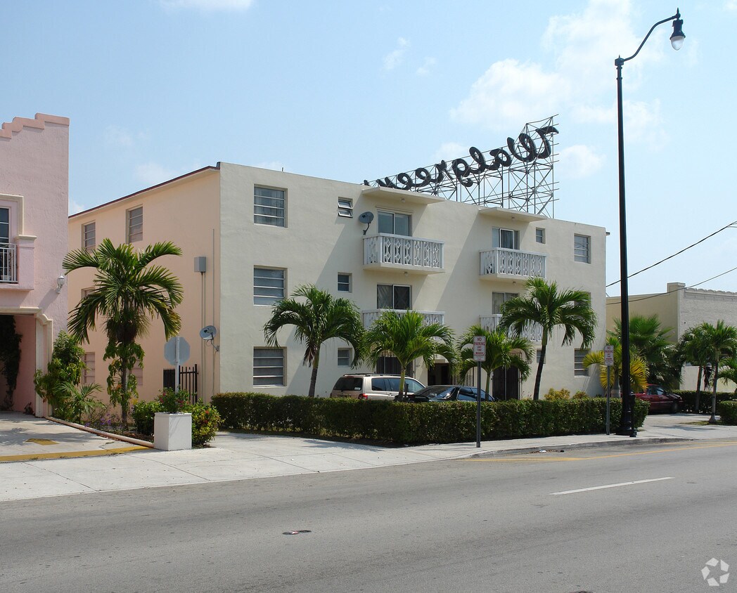Foto del edificio - 1227 SW 1st St
