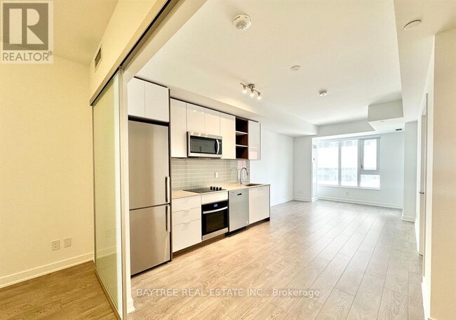 Building Photo - 543 Richmond St W