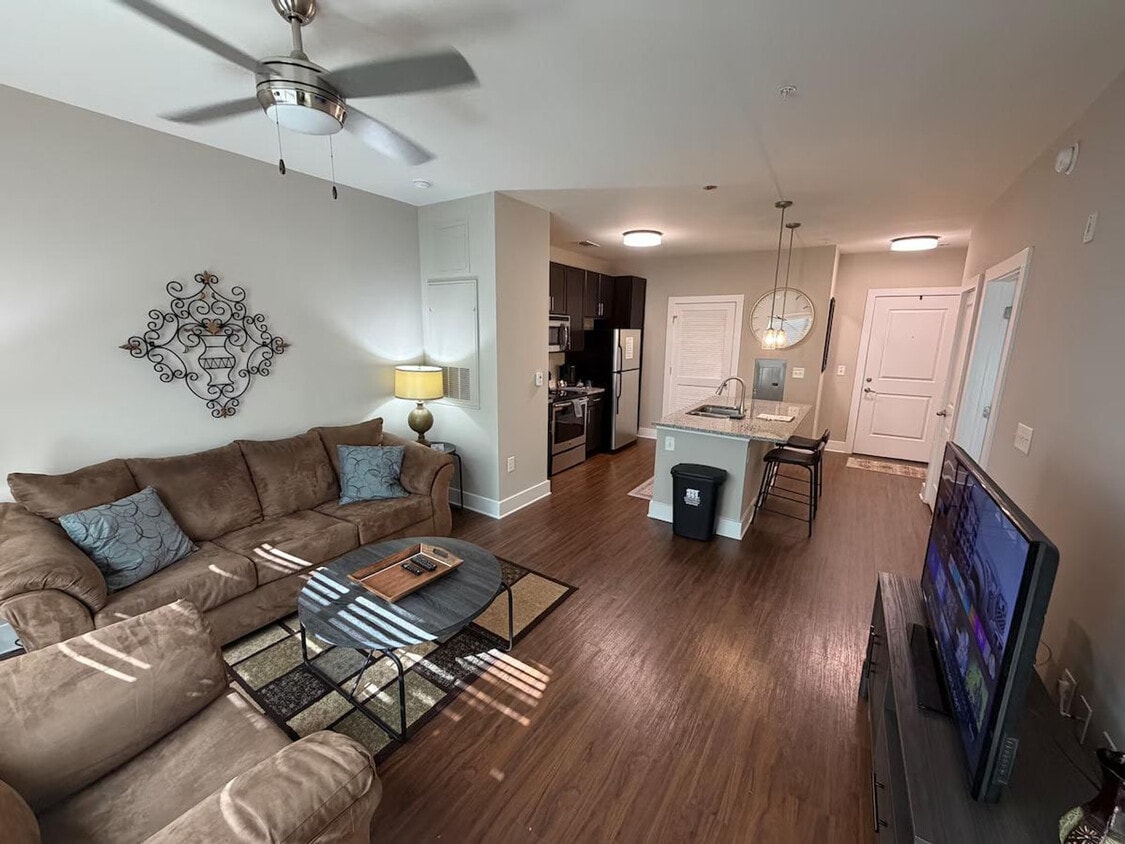 Foto principal - 4735 Sharon Rd