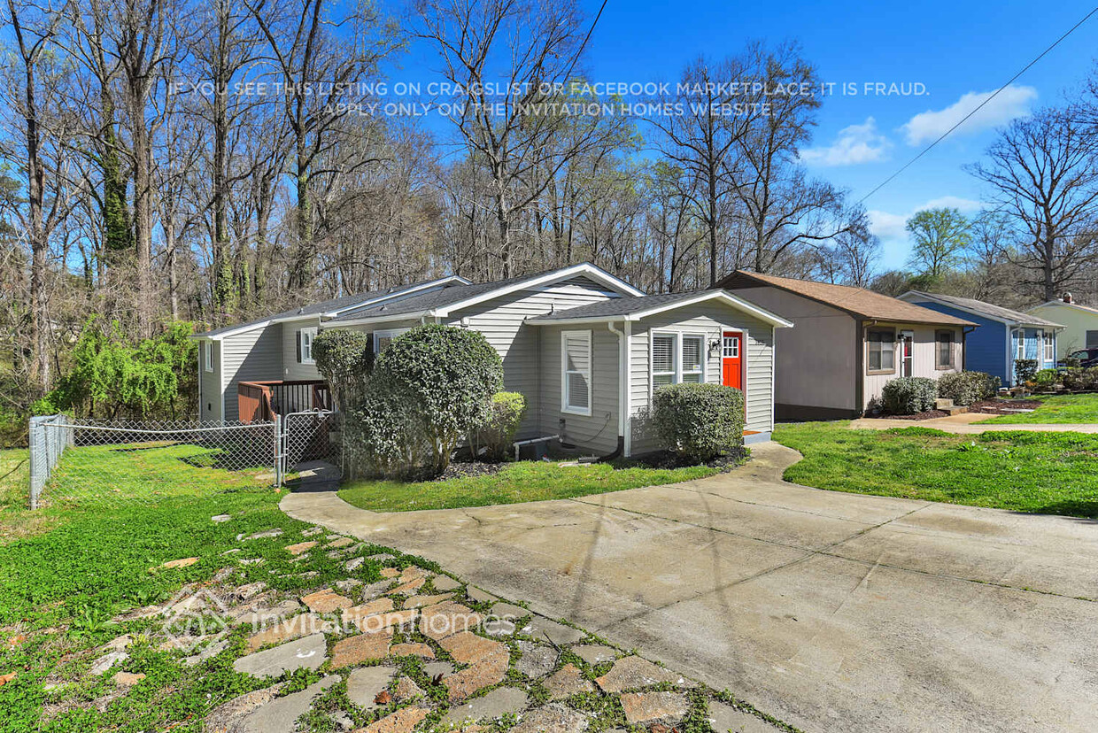 Foto principal - 3825 Oakwood Rd