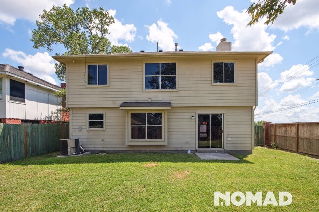 Foto del edificio - 2040 Sandy Knoll Dr