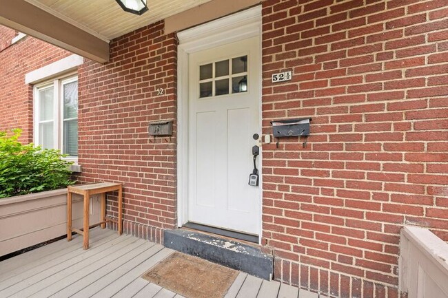 Building Photo - 52 1/2 E Gates Ave