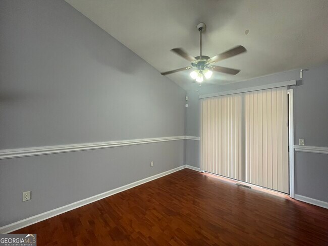 Foto del edificio - 5721 Glenn Hollow Ct