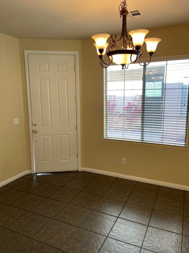 Building Photo - 2 Story Home in Henderson with Large Backy...