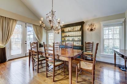 Foto del edificio - 332 Noyac Path