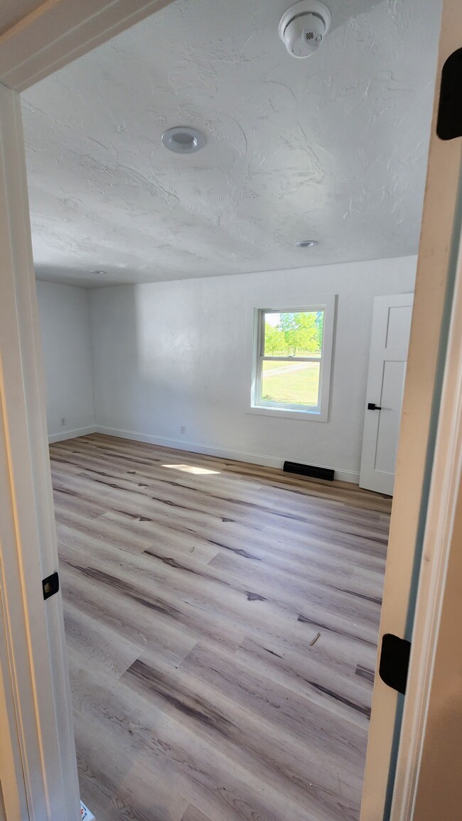 Building Photo - 9178 Pagel Rd
