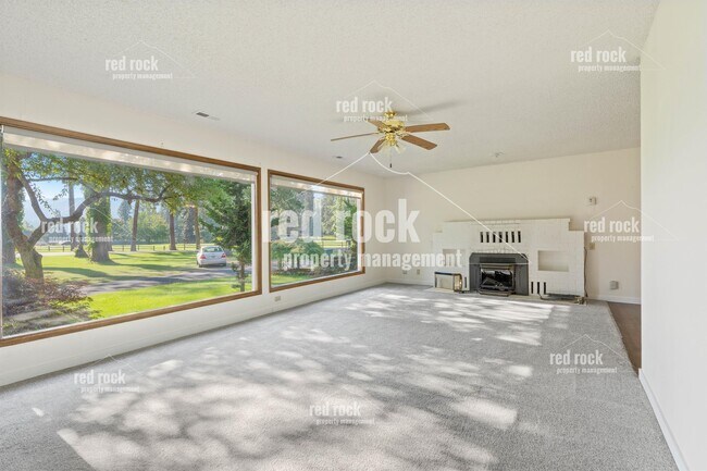 Building Photo - 10181 N Fairway Dr