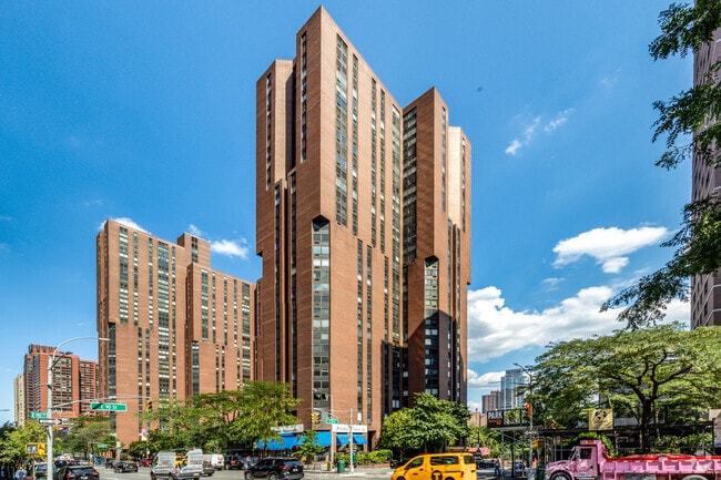 Ruppert Yorkville Towers