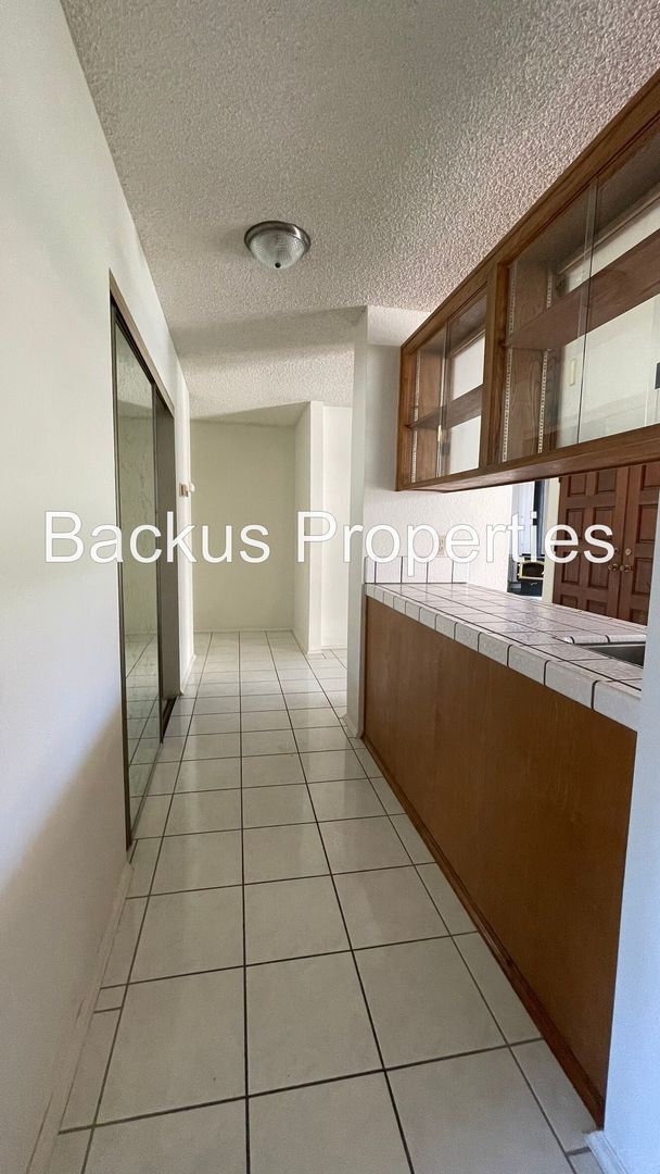 Building Photo - 18725 Vasquez Ct