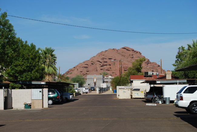 Parking Lot/ View - Desert Villa