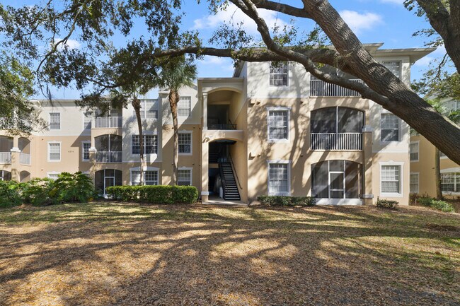 Foto del edificio - 6214 Stevenson Dr
