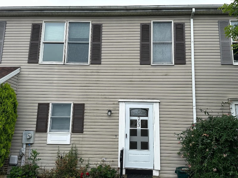 Primary Photo - 203 Poplar Dr