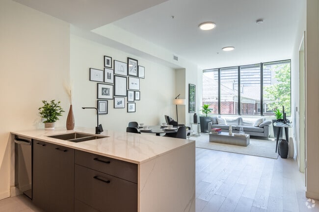 1BR, 1BA - 820SF - Allure 258 Apartments