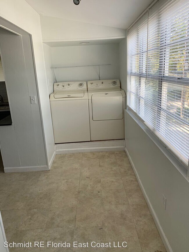 Building Photo - 507 S 8th St