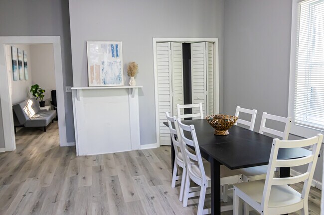 Foto del edificio - 4139 Lott St NE