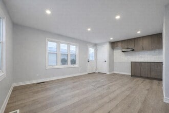 Building Photo - 21 Colborne St