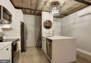 Building Photo - 12 W Montgomery St