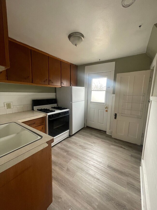Foto del edificio - 2 Bedroom, 1 Bathroom apartment in great C...