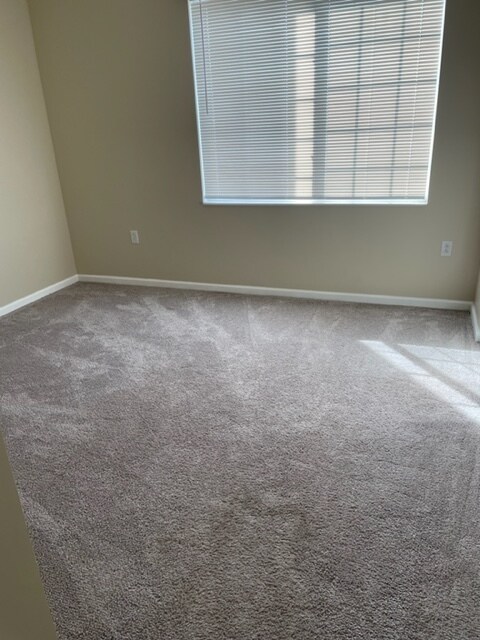 Foto del edificio - 850 Hidden Ridge Ct