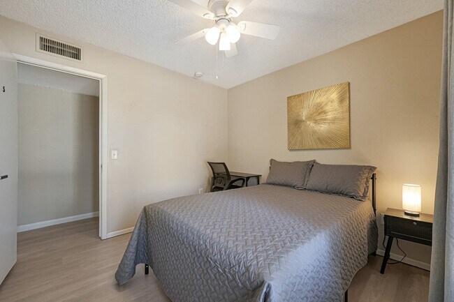Foto del edificio - 14625 N 26th Ave