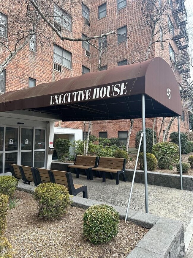 Building Photo - 45 E Hartsdale Ave