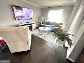 Building Photo - 9437 Hickory View Pl