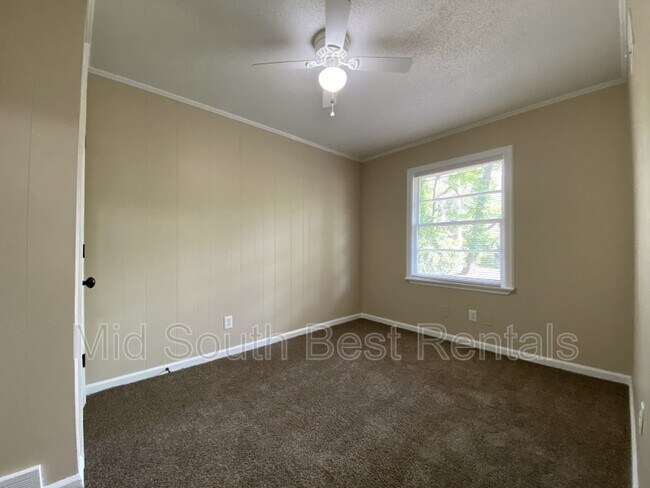 Foto del edificio - 1975 Corning Ave