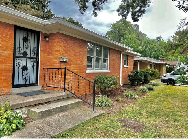 Building Photo - 1406 Green Meadow Rd