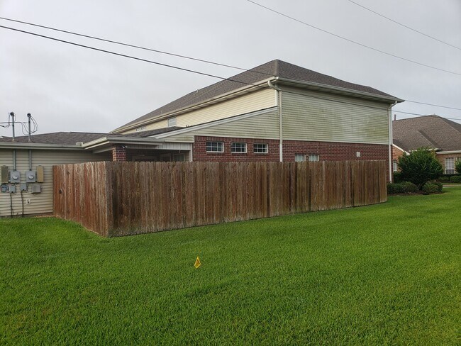 Building Photo - 7792 Pecan Dr