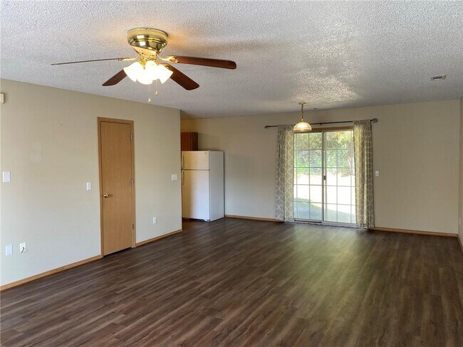 Foto del edificio - 3044 W Marigold Dr