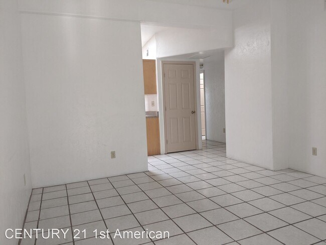Building Photo - 2 br, 2 bath House - 2319 N Sonoita Ave #1101
