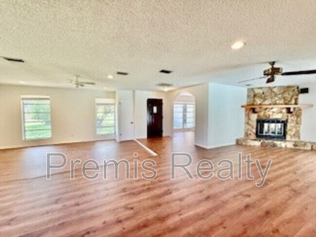 Foto del edificio - 1770 Braxton Bragg Ln