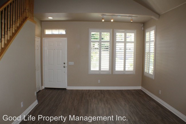 Building Photo - 3 br, 2.5 bath House - 1142 Cambria Way