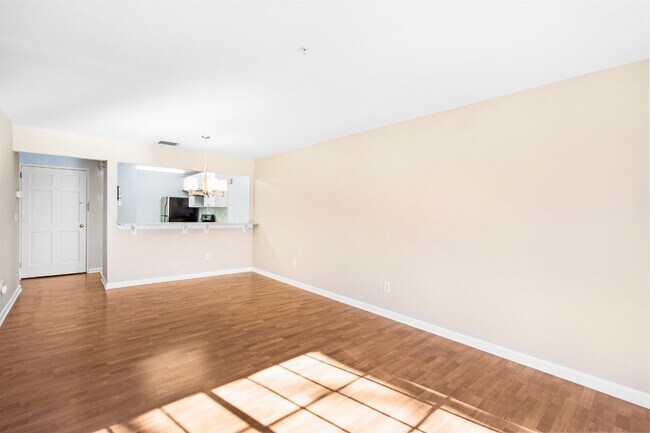 Foto del edificio - 153 Riveredge Dr