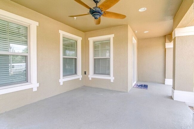 Building Photo - 10794 Sunset Ridge Ln