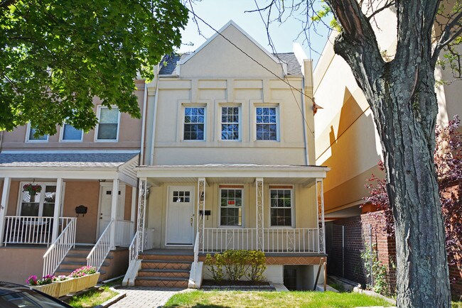 Building Photo - 77 Lake Ave