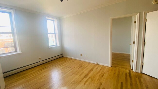 Foto del edificio - 40-04 36th Ave