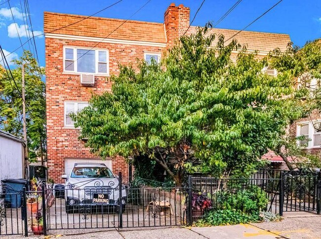 Foto del edificio - 1730 Fowler Ave
