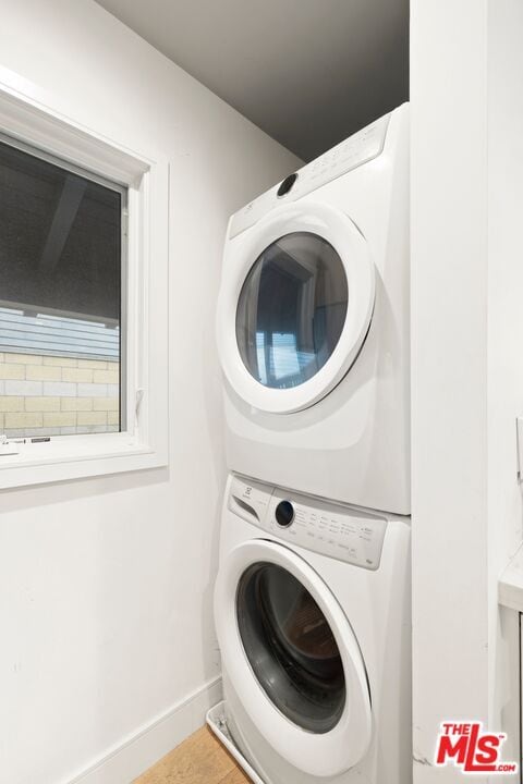 Building Photo - 637 Santa Clara Ct