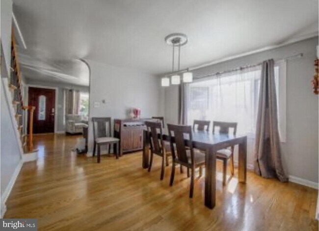 Foto del edificio - 1224 Eddystone Ave