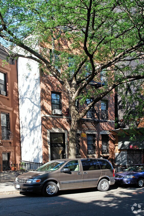 Building Photo - 182 17th St