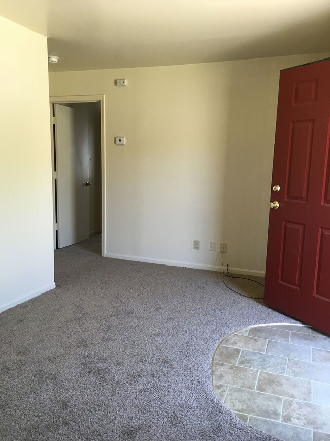 Gene Field Apartments Apartments Saint Joseph, MO