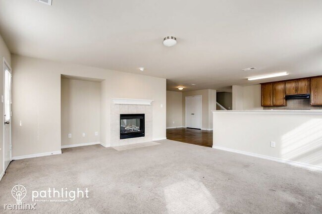 Foto del edificio - 5 br, 3 bath House - 3005 Helen Lane UNIT