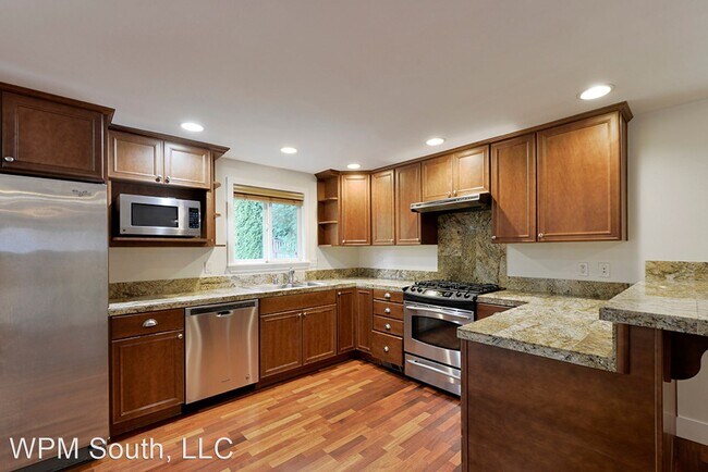 Building Photo - 4 br, 2 bath House - 10037 NE 23rd St