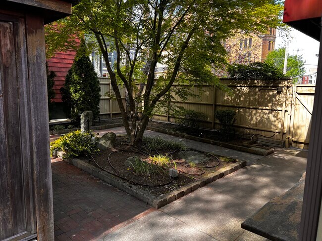 Foto del edificio - 397 Cranston St