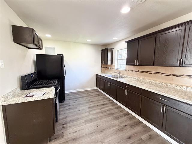 Building Photo - 1307 Janann Ave